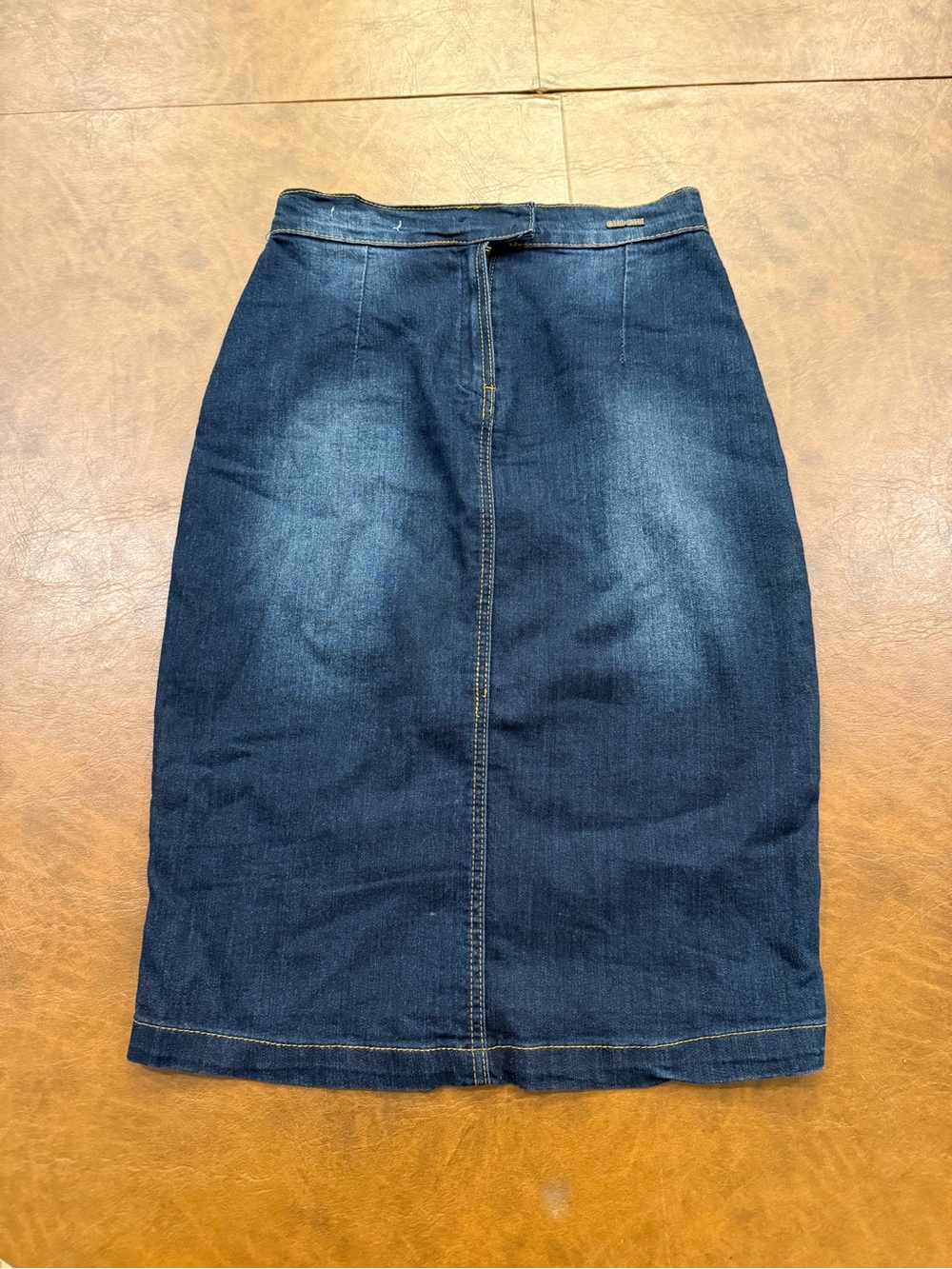 Chi Chi Basics Denim Pencil Skirt in Dark Blue Women’s Size Medium